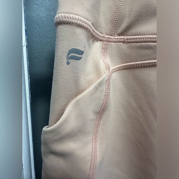 ⭐️SOLD⭐️ Fabletics Oasis PureLuxe High-Waisted 7/8 Legging - Picture 9 of 9